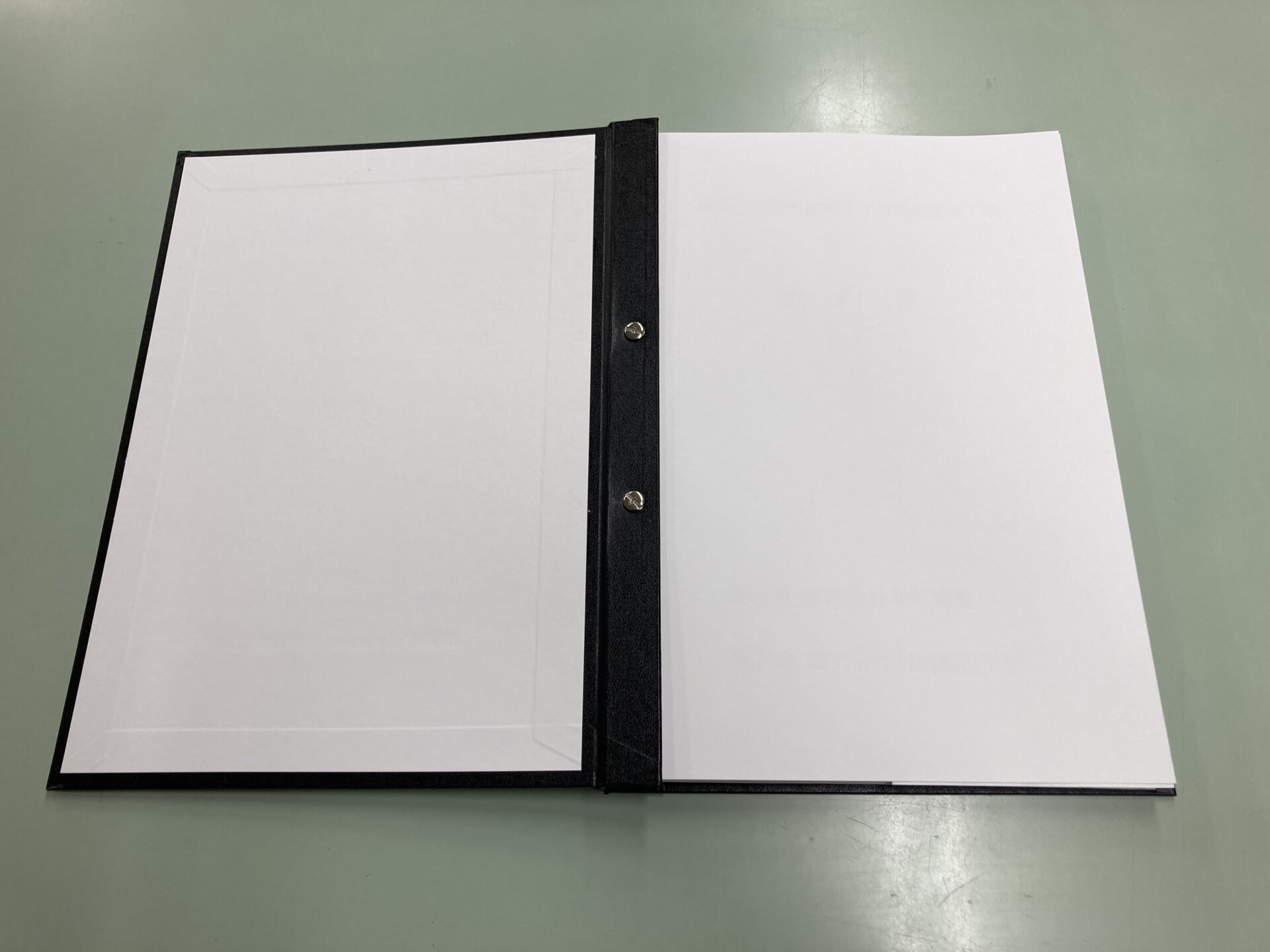 ハードカバー表紙